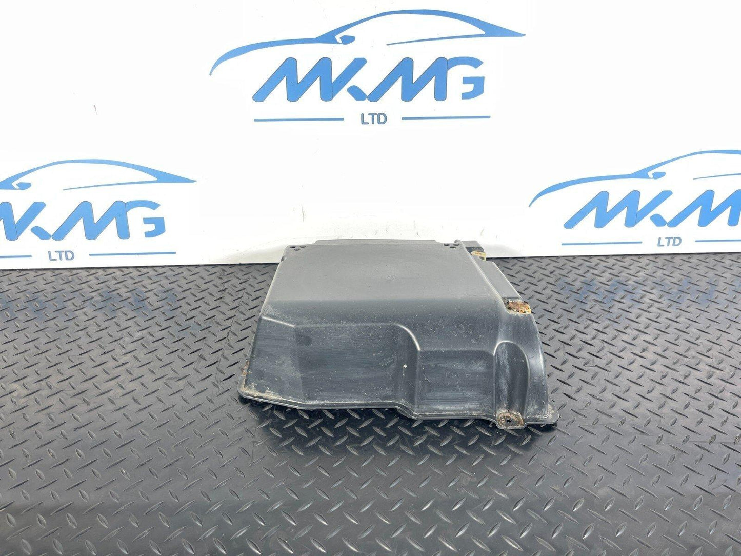 14-21 Active Tourer Mini Clubman One D F54 RIGHT Trim Cover Diffuser 7373450