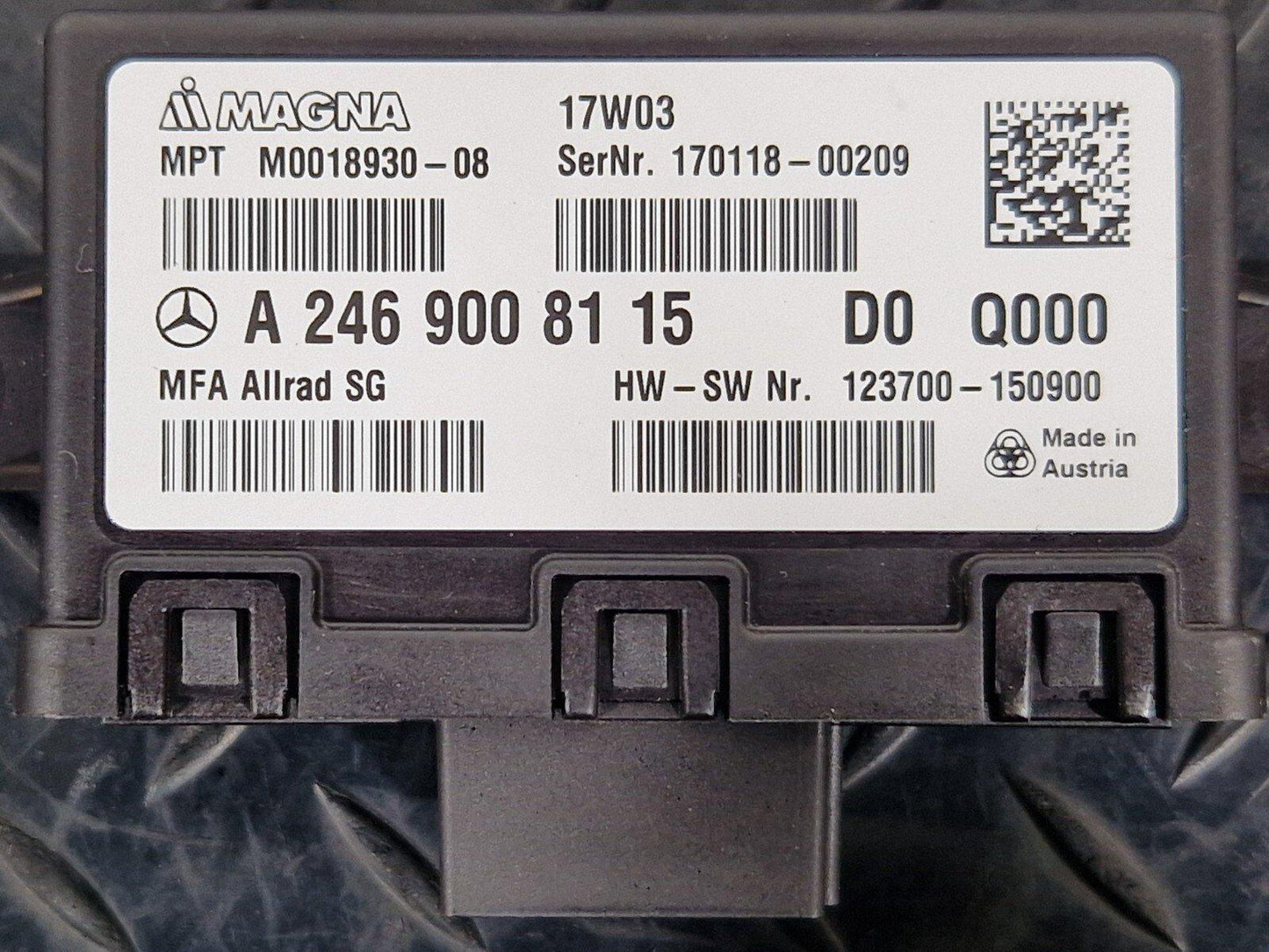 14-20 MERCEDES BENZ GLA X156 4MATIC CONTROL MODULE ECU A2469008115