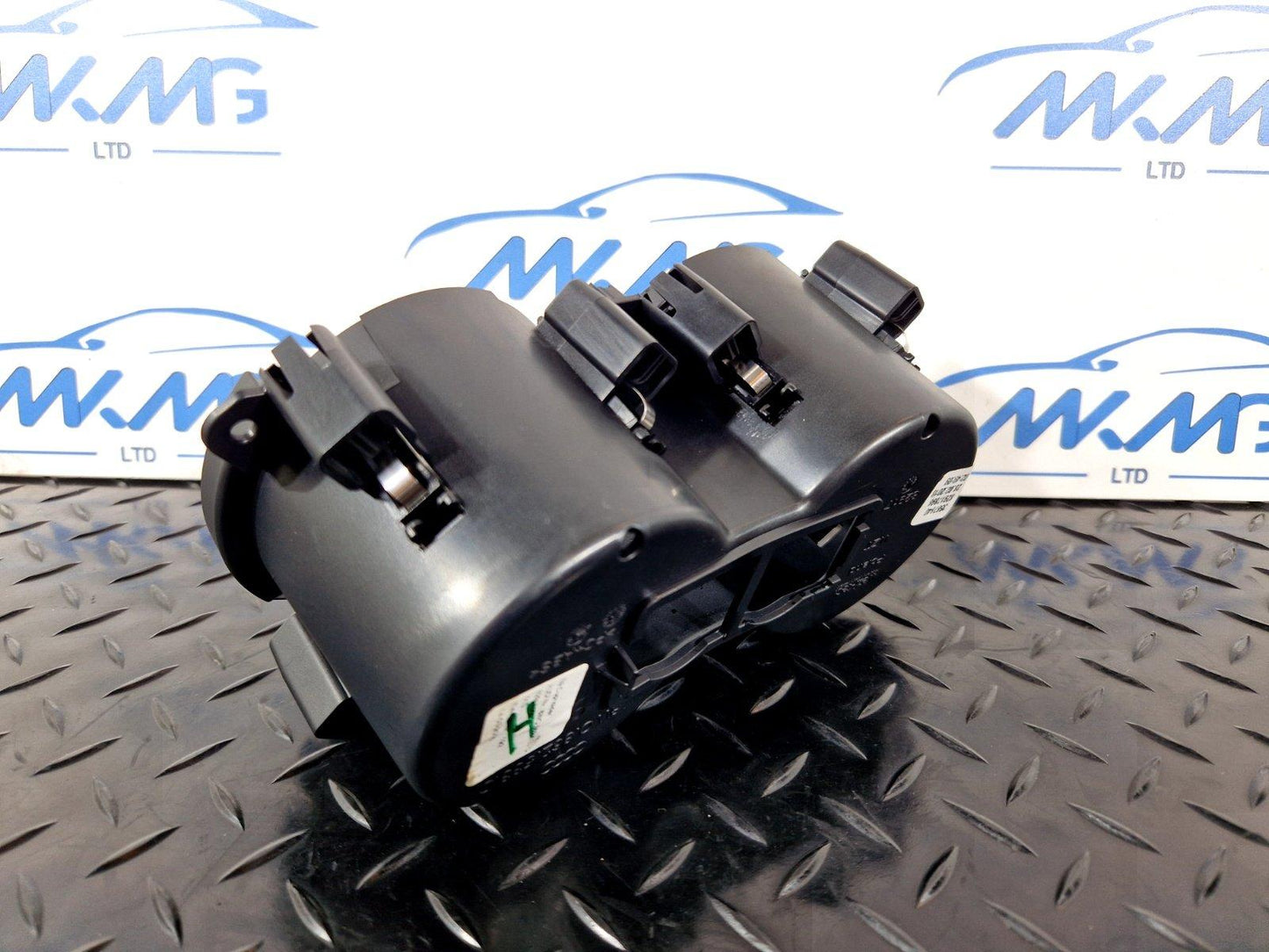 16-19 AUDI A4 B9 GENUINE CUP HOLDER 8W0862533C