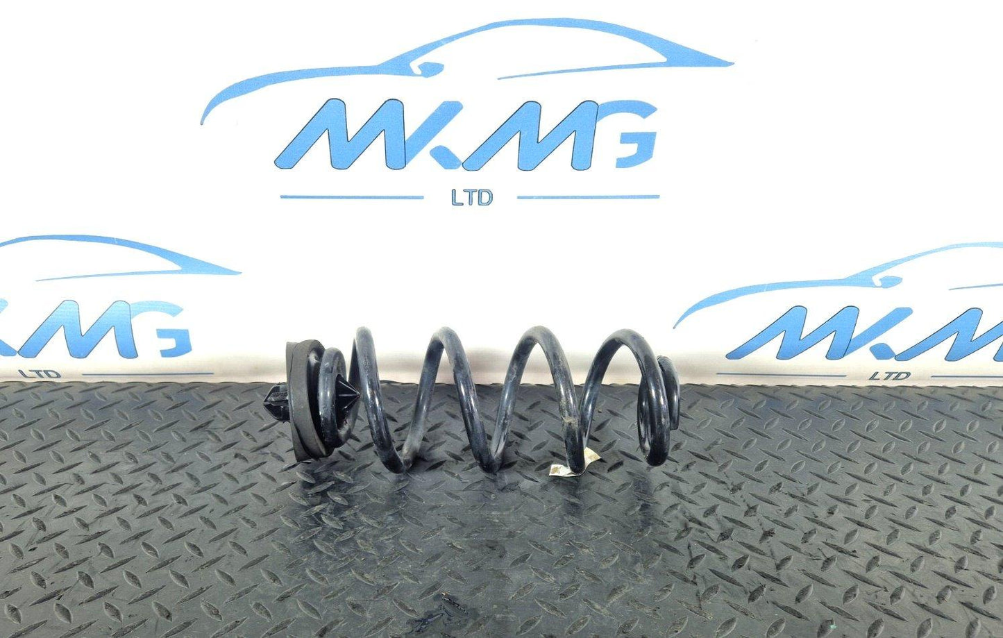 16-19 AUDI A4 B9 OEM REAR COIL SPING 8W0511115DT