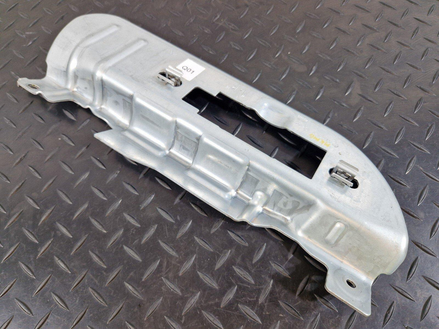 MERCEDES BENZ A CLASS W177 REAR RIGHT O/S GRAB HANDLE ROOF MOUNT BRACKET