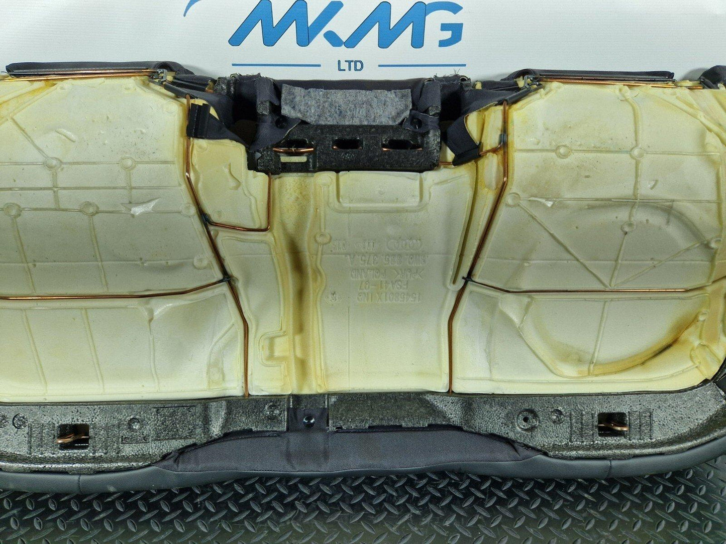 16-19 AUDI A4 B9 S-LINE GENUINE REAR HALF LEATHER SEAT BENTCH 8W0885375A