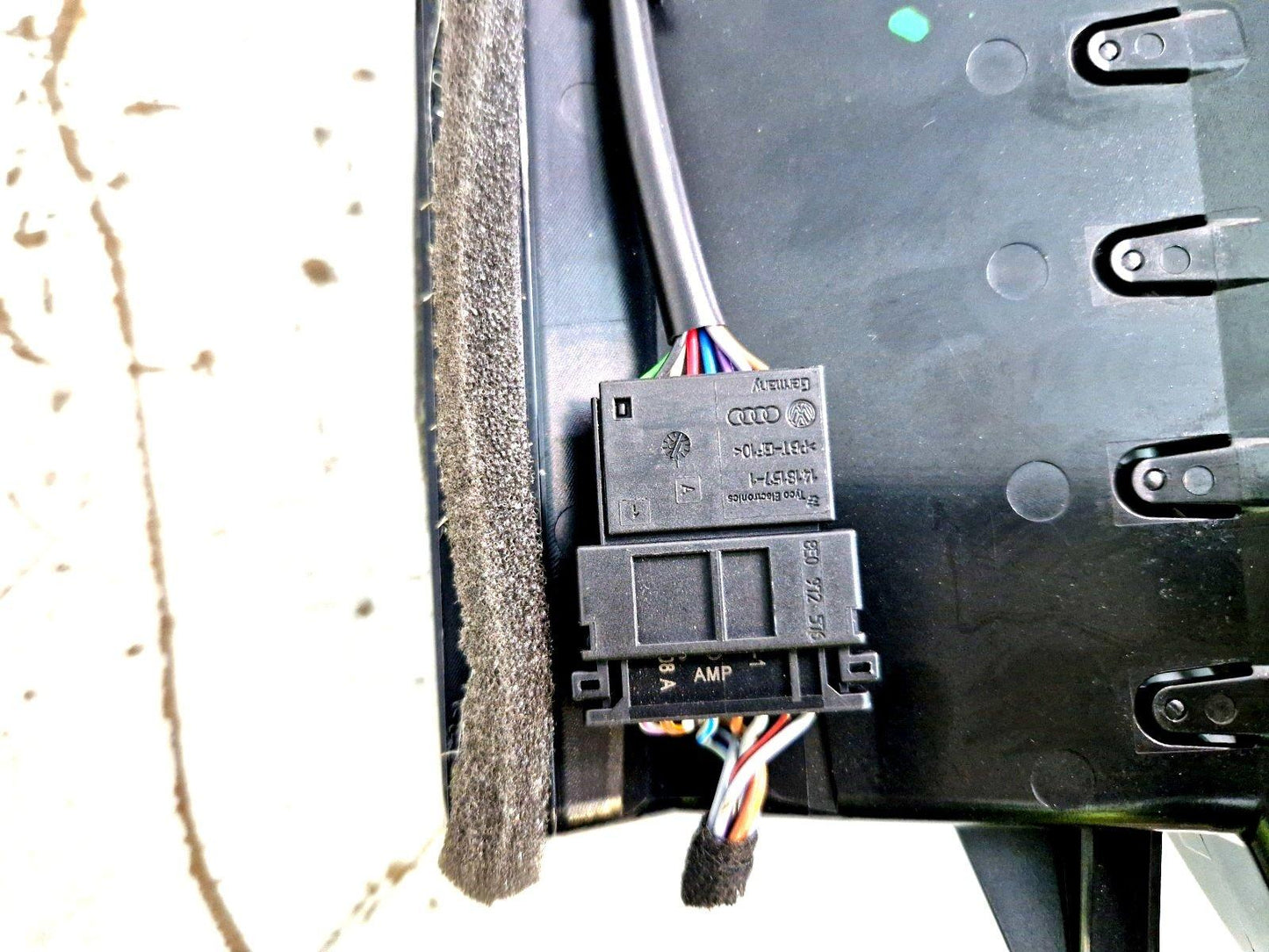 12-18 AUDI A6 C7 OEM  AIR VENT TRIM DASHBOARD CENTRE 4G0941509