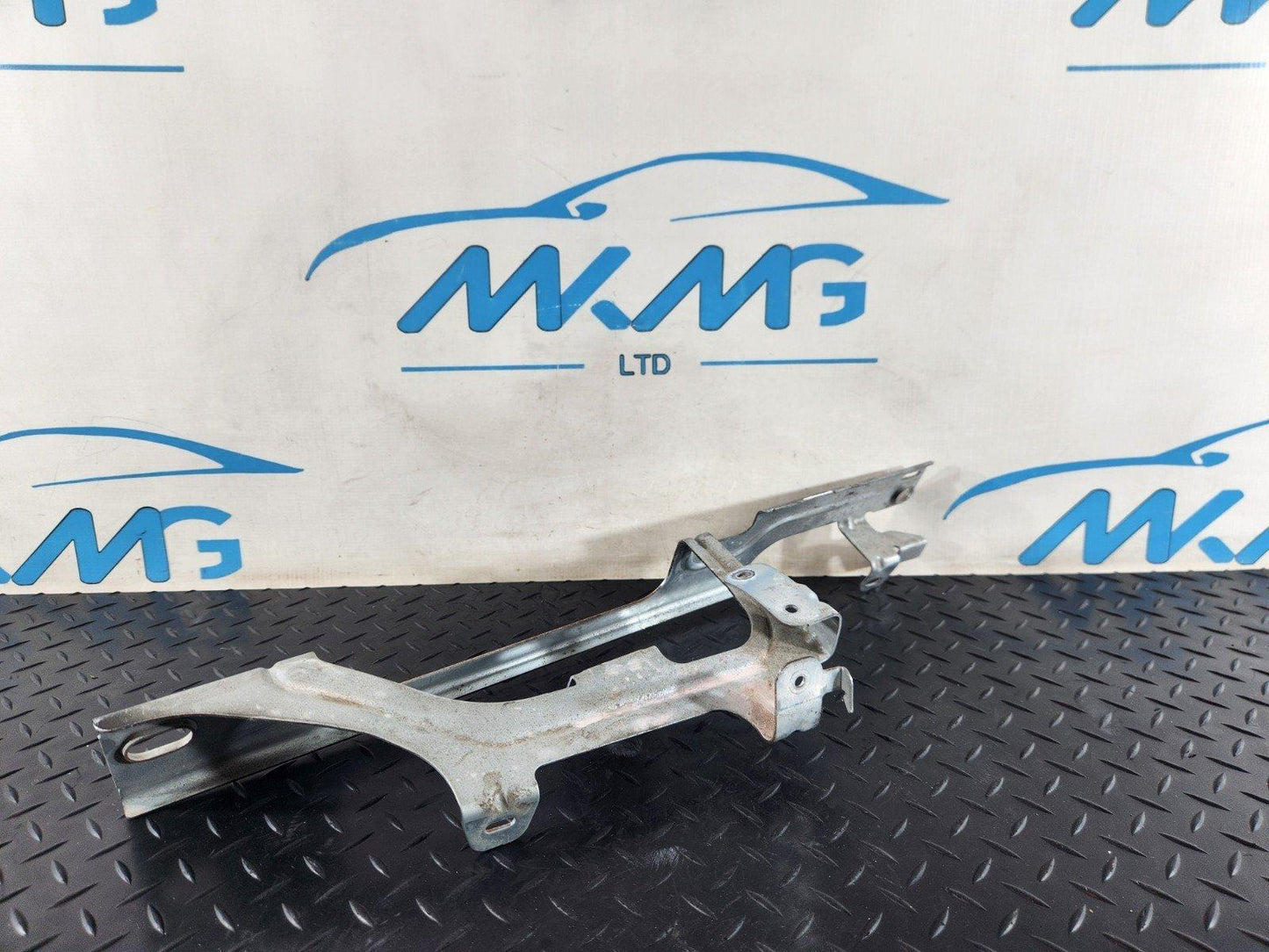 16-22 MERCEDES BENZ X253 OEM ANTENNA AMPILIFIER MODULE WITH BRACKET A2536910214