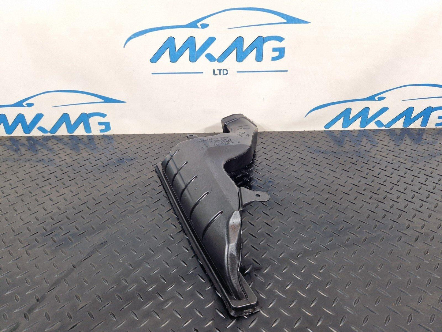 2018-ON MERCEDES BENZ SPRINTER W907 W910 OEM DASHBOARD AIR DUCT A9078304801