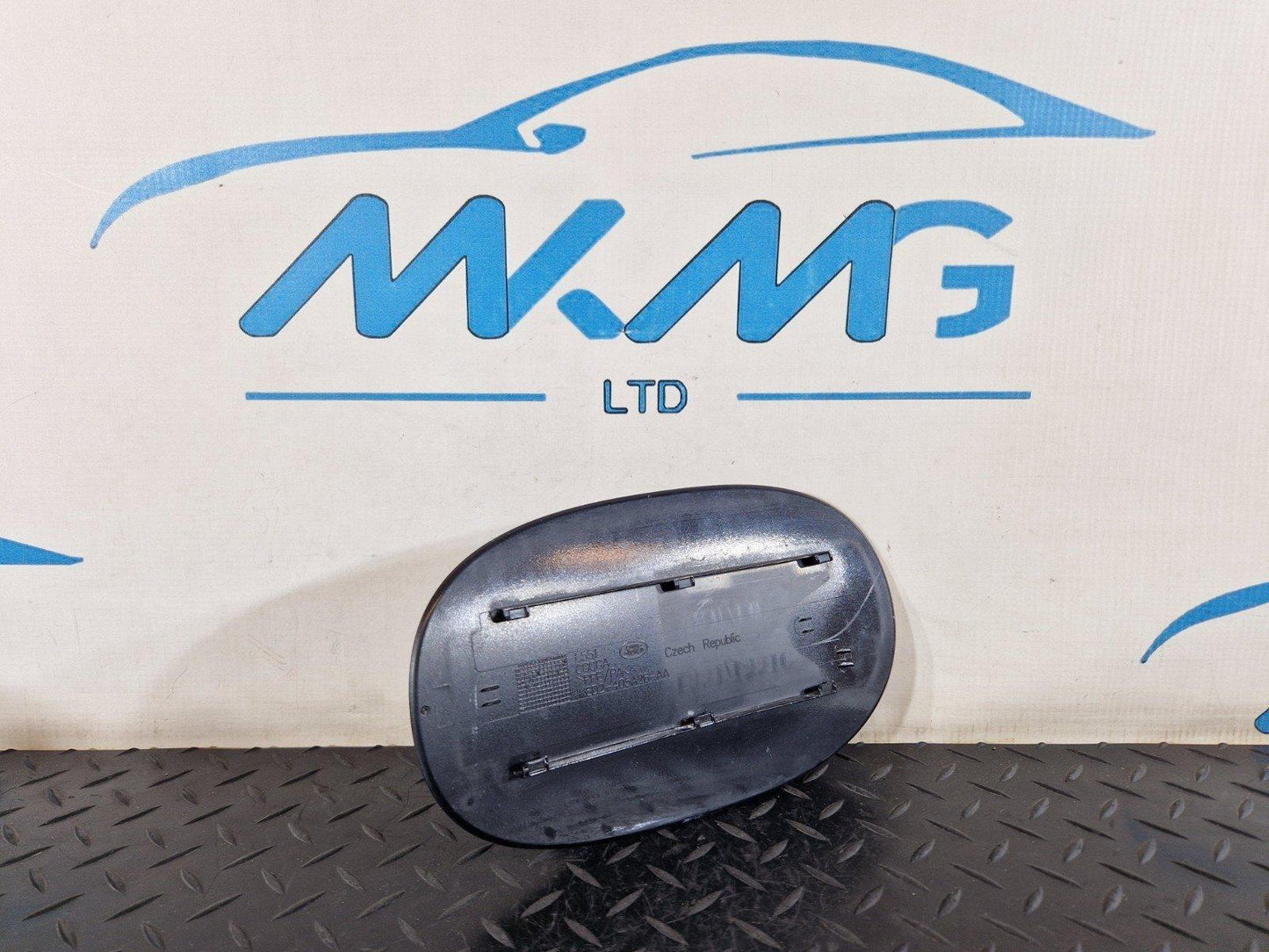 19-ON RANGE ROVER EVOQUE L551 GENUINE FUEL TANK FILLER FLAP K8D2-405A26-AA
