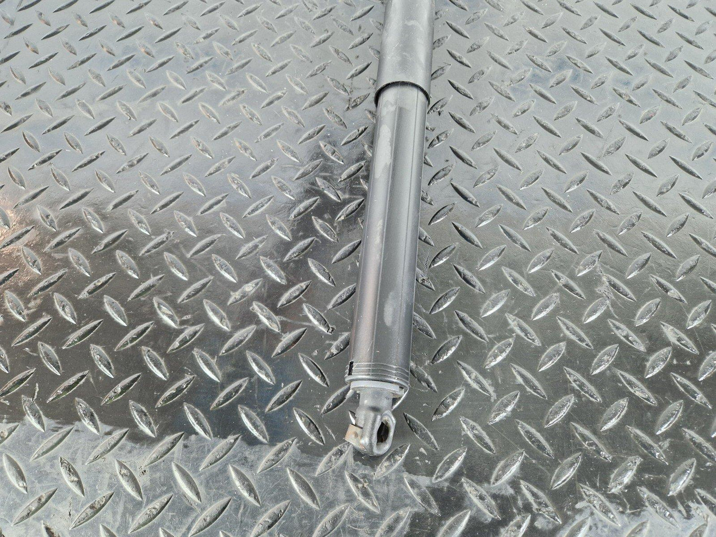 16-22 BMW X1 F48 GENUINE REAR O/S & N/S ELECTRIC TAILGATE LIFTING STRUT 7350837