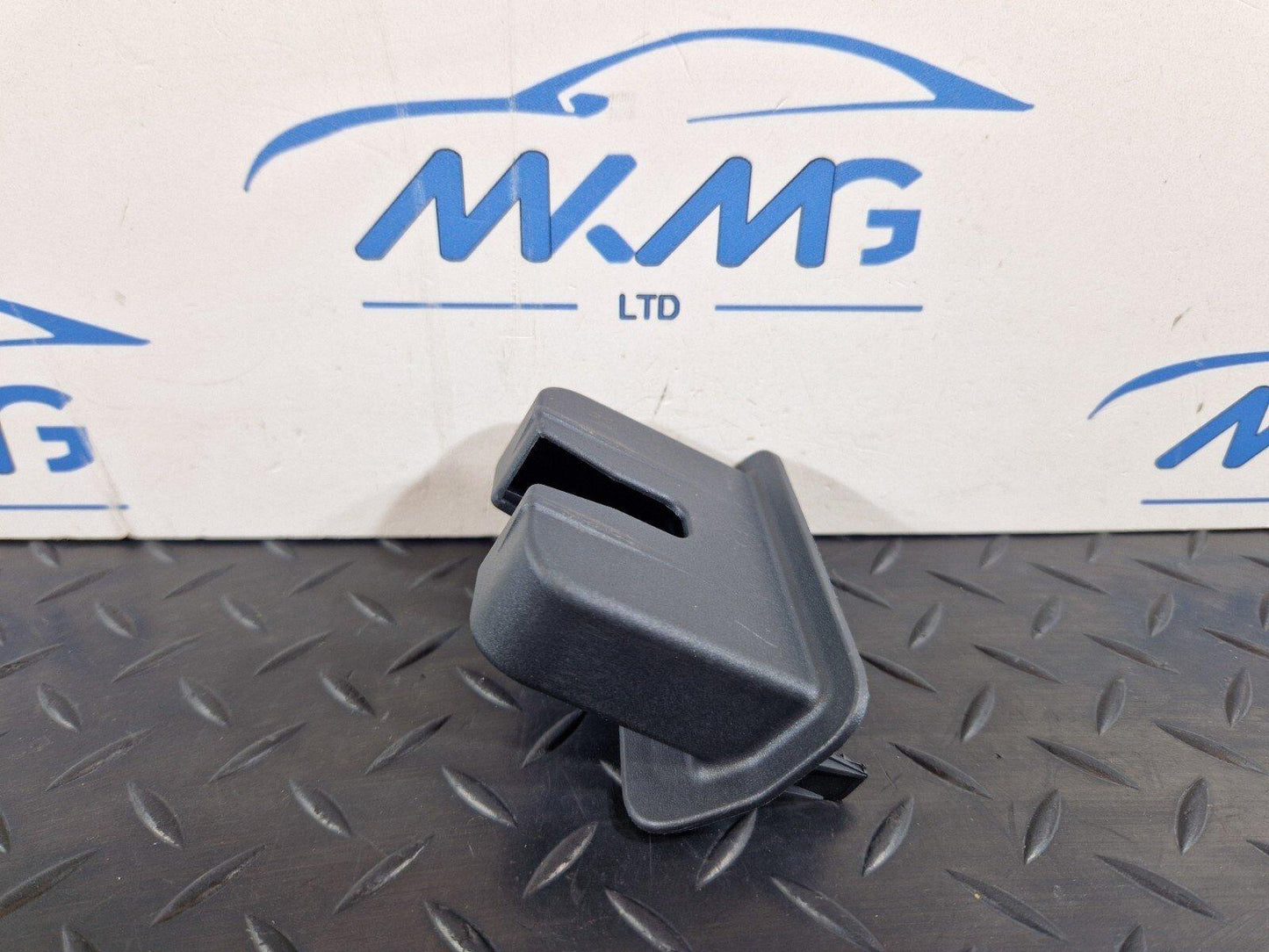 16-19 AUDI A4 B9 S-LINE GENUINE BOOT TAILGATE LOCK TRIM COVER 8W5827520