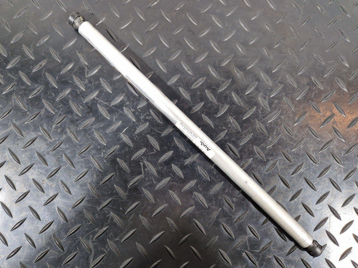 10-18 AUDI A7 4G S-LINE TAILGATE BOOT LID HINGE GAS STRUT RIGHT SIDE 4G8827858S