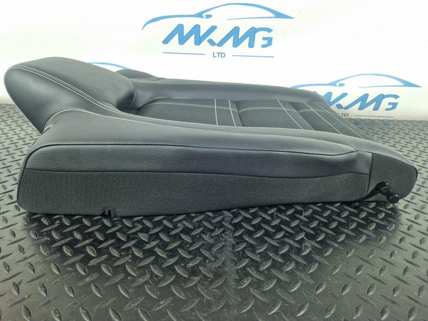 13-19 MERCEDES BENZ CLA C117 REAR RIGHT O/S HALF LEATHER BACKREST SEAT