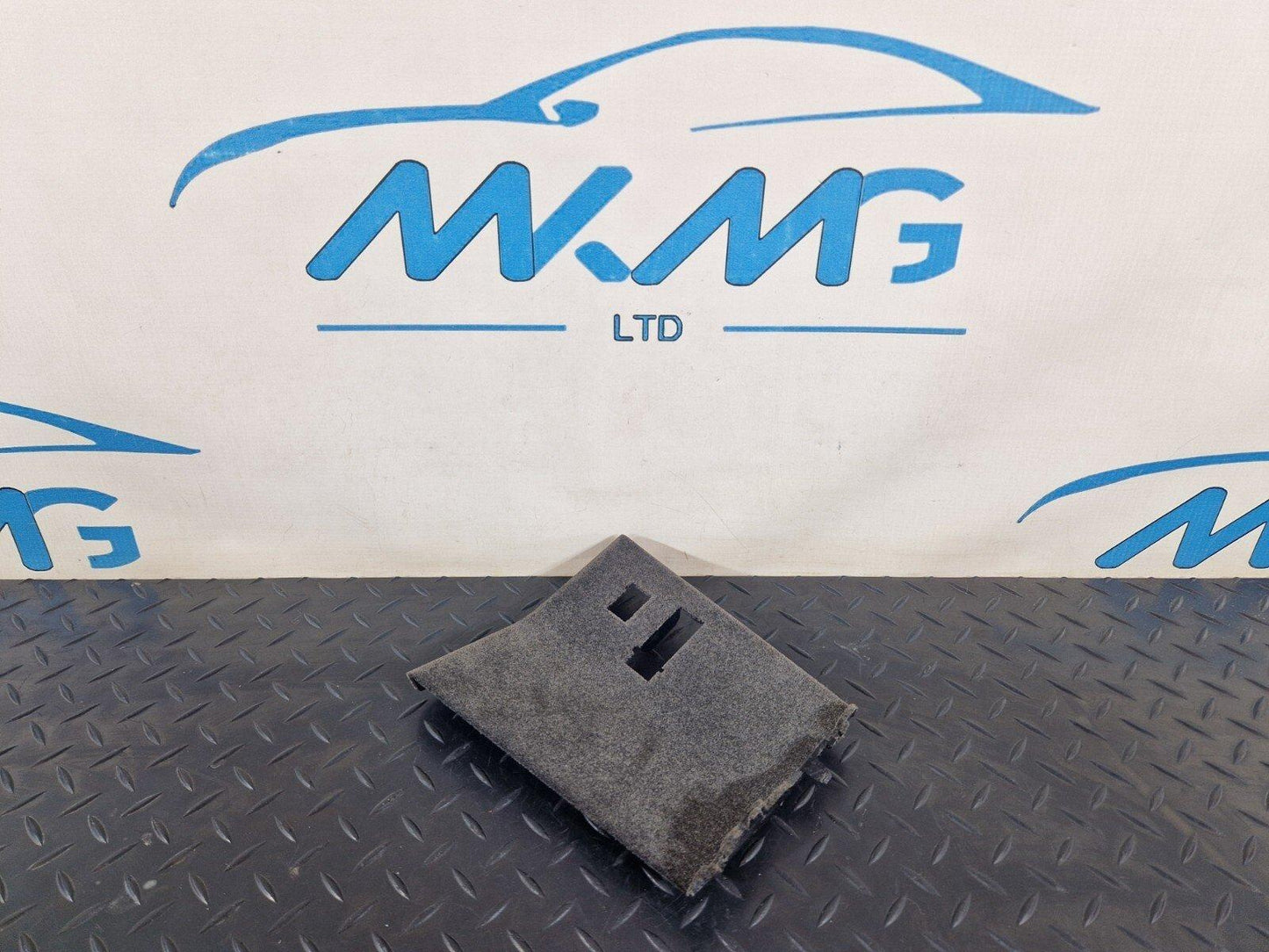 11-19 MERCEDES BENZ ML W166 GENUINE OEM CENTRE CONSOLE TRIM A1666800823