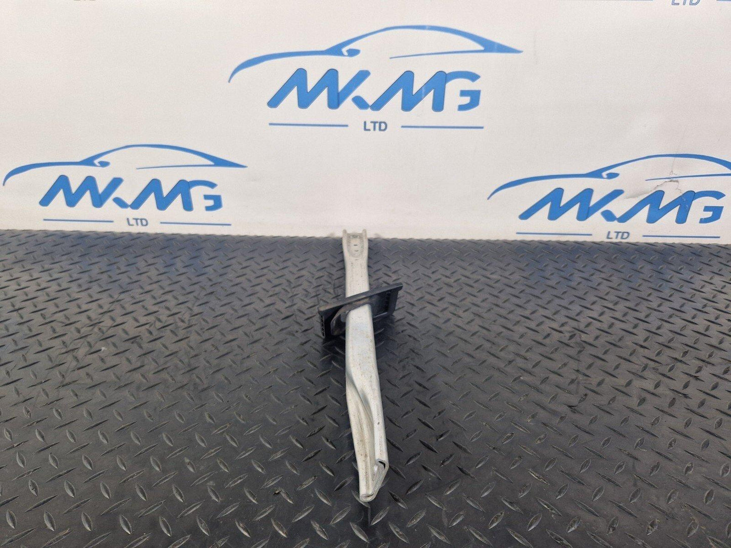 16-23 AUDI S5 COUPE GENUINE FRONT ENGINE COMPARTMENT STRUT BAR 8W0605646B