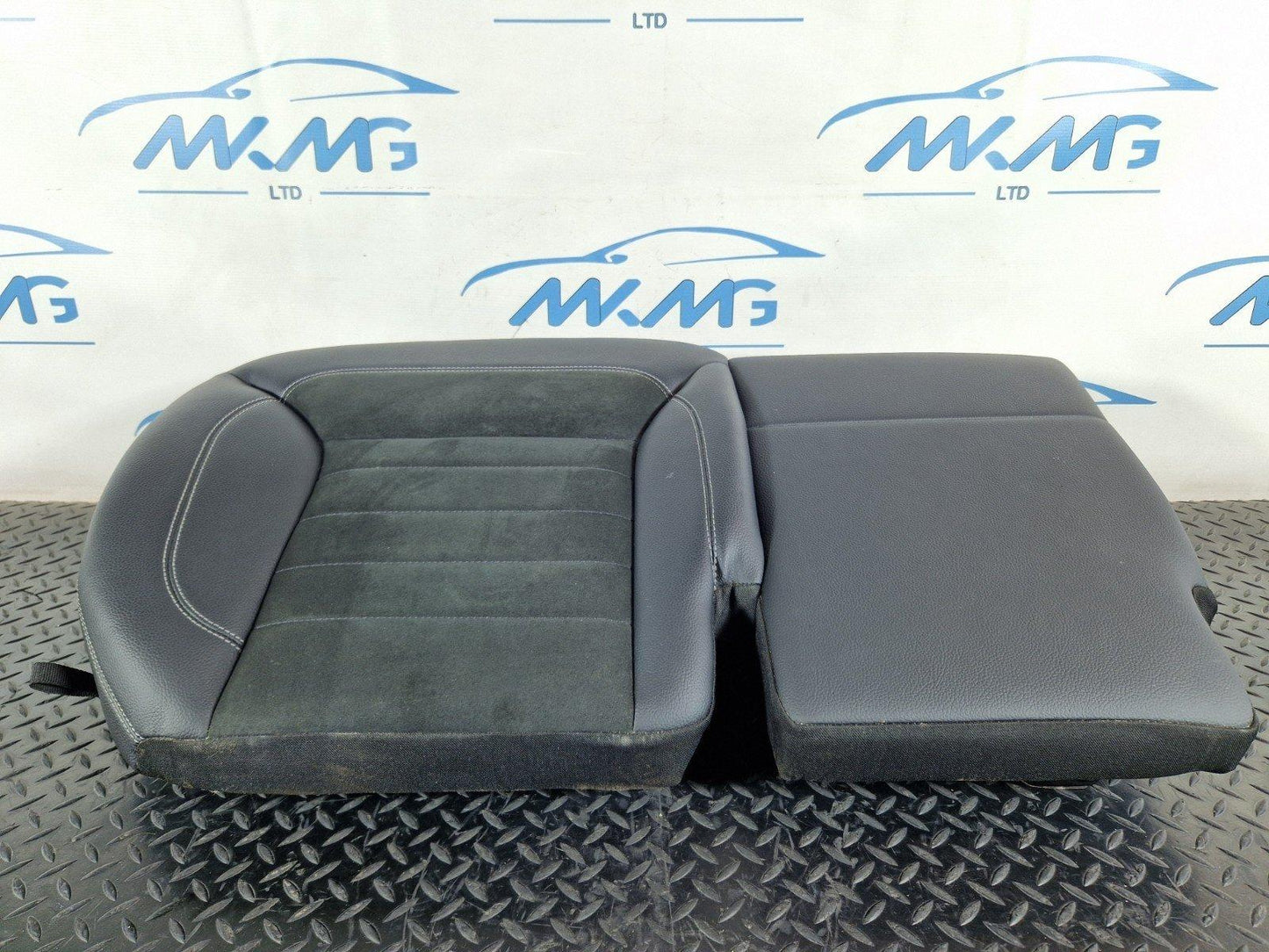 11-19 MERCEDES BENZ ML W166 OEM LEFT PASSENGER DOUBLE REAR BENCH SEAT IN BLACK