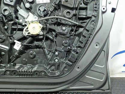 19-ON MERCEDES BENZ B CLASS W247 FRONT RIGHT O/S DRIVER COMPLETE DOOR IN GREY