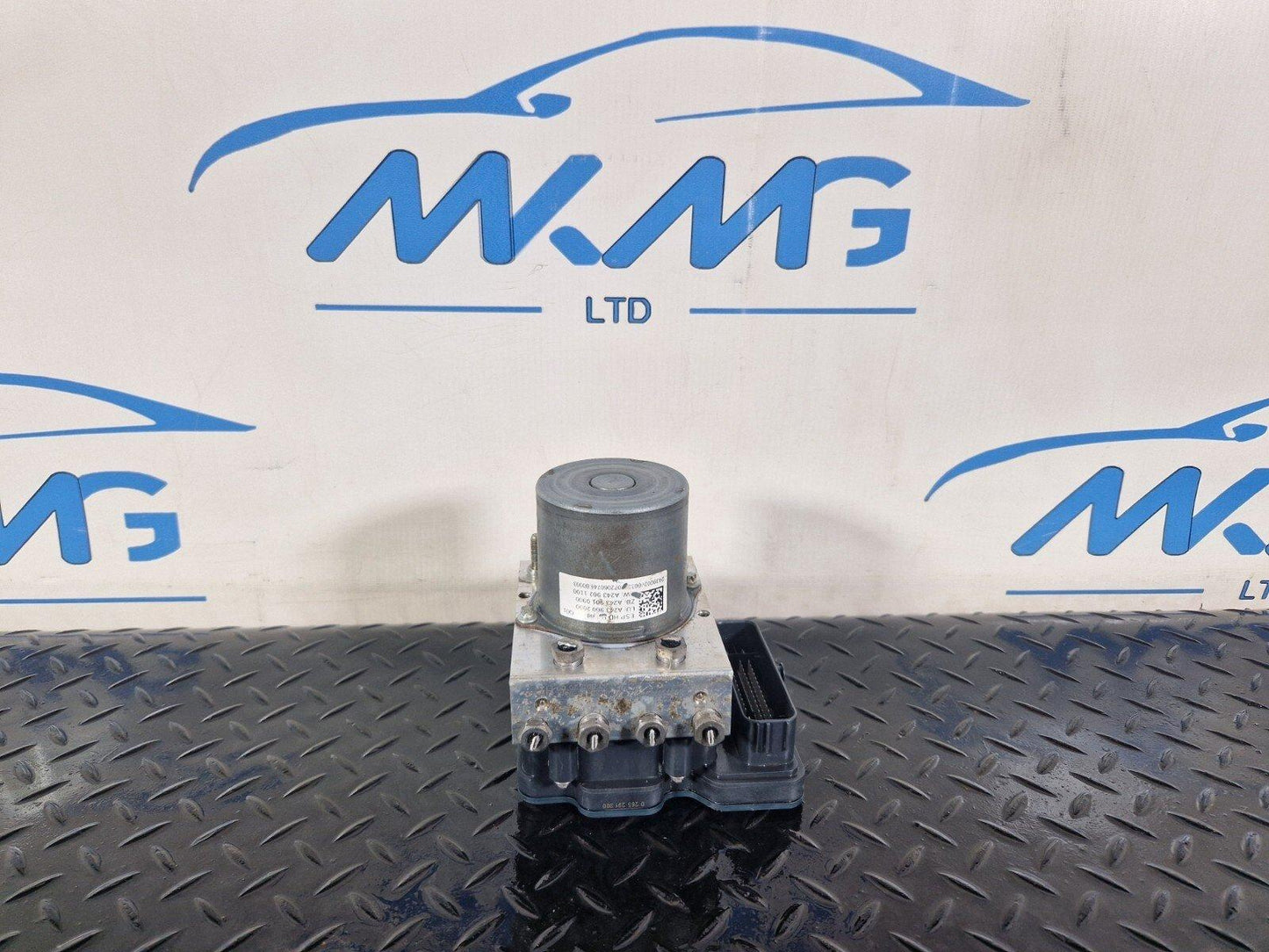 19-ON MERCEDES BENZ CLA C118 GENUINE ABS PUMP A2439010900 A2439002000