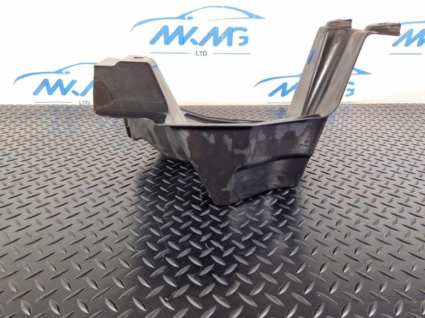 12-18 AUDI A6 C7 REAR RIGHT SIDE UNDERBODY UNDERTRAY COVER 4G0825219B