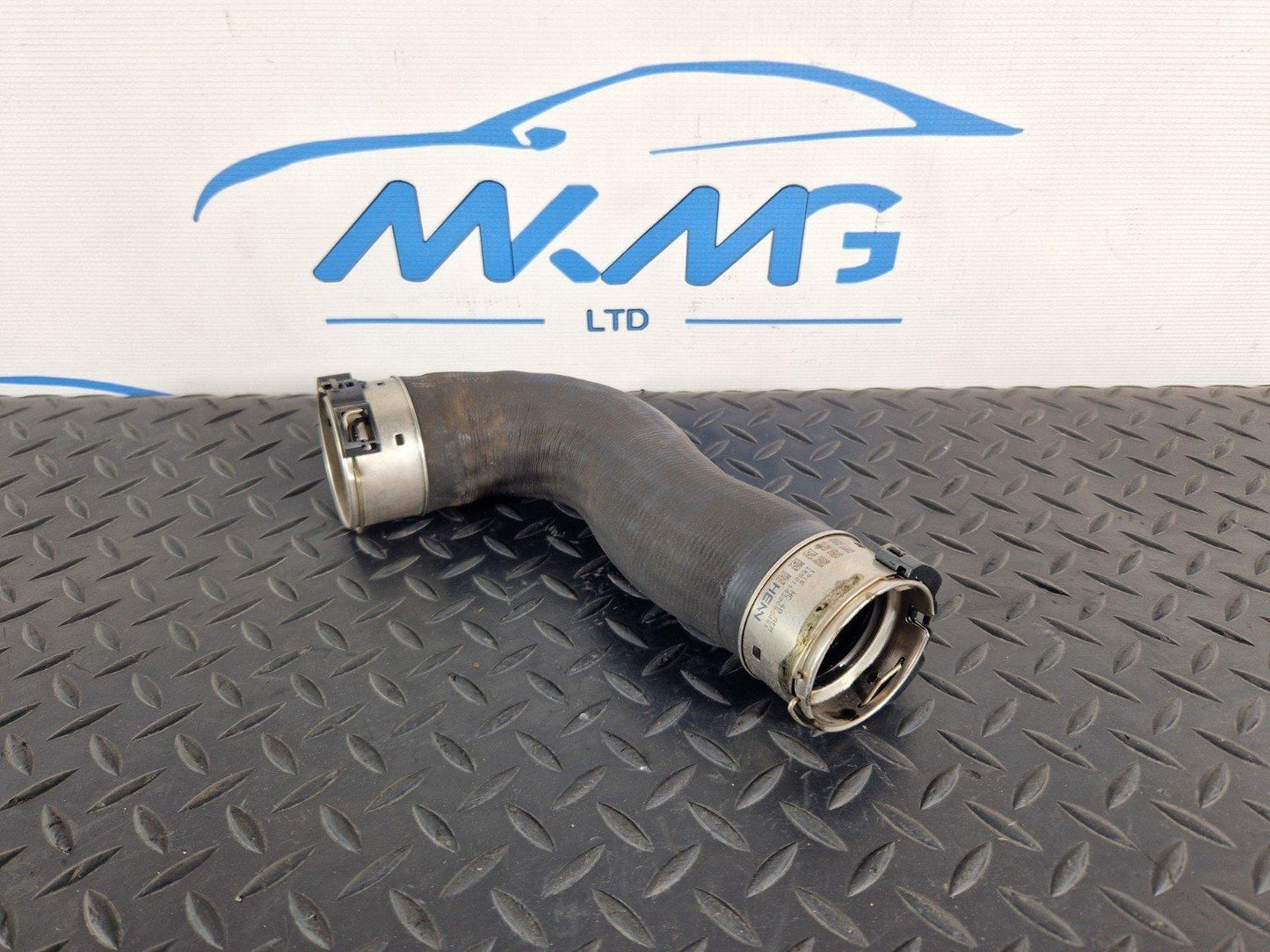 12-18 AUDI A6 C7 2.0 DIESEL CGLC/CGL GENUINE INTERCOOLER PIPE HOSE A4475280682
