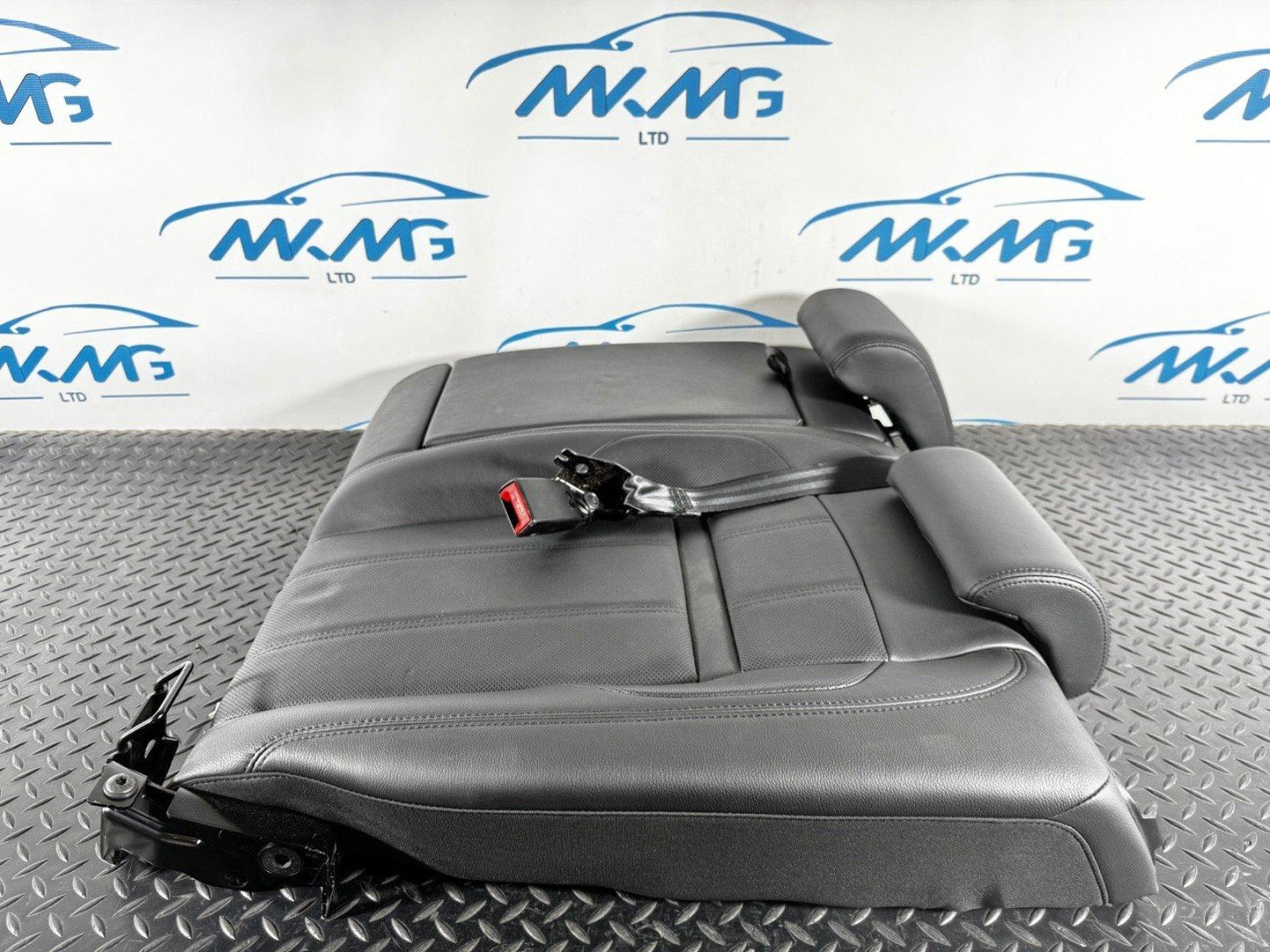 19-ON RANGE ROVER EVOQUE L551 REAR LEFT & CENTER SEAT BACK REST BLACK LEATHER