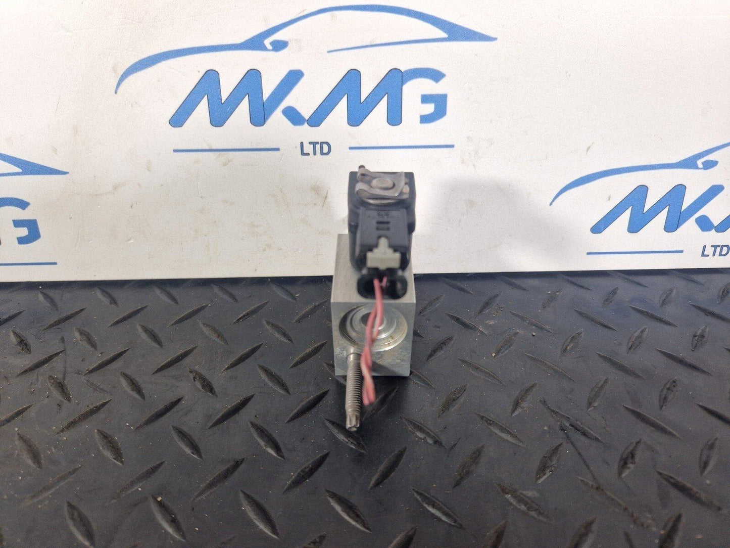 19-ON MERCEDES BENZ A CLASS EQ W177 AIR CONDITION EXPANSION VALVE A2058300206