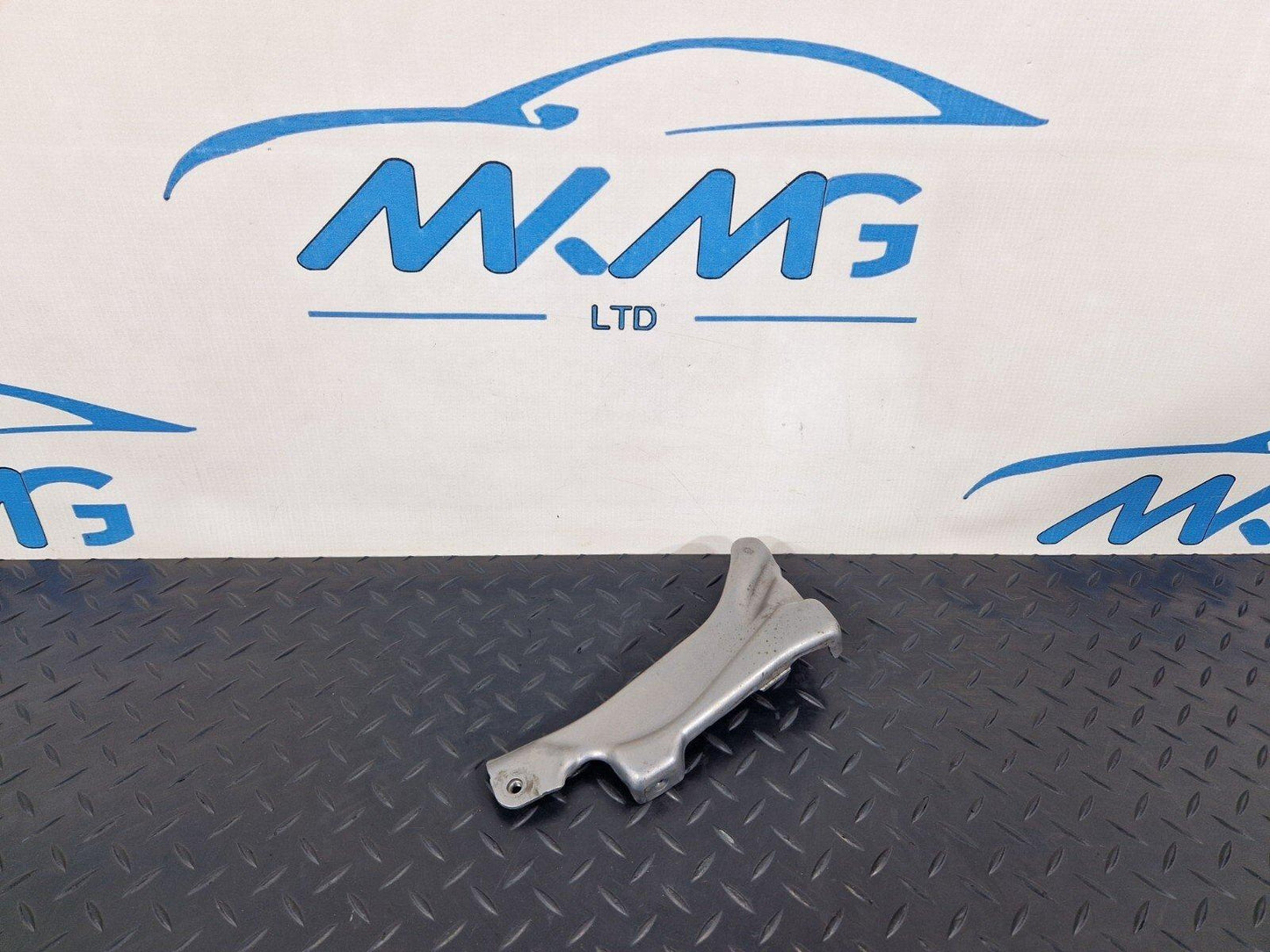 19-ON MERCEDES BENZ B CLASS W247 INTAKE MANIFOLD SUPPORT BRACKET A6540961445