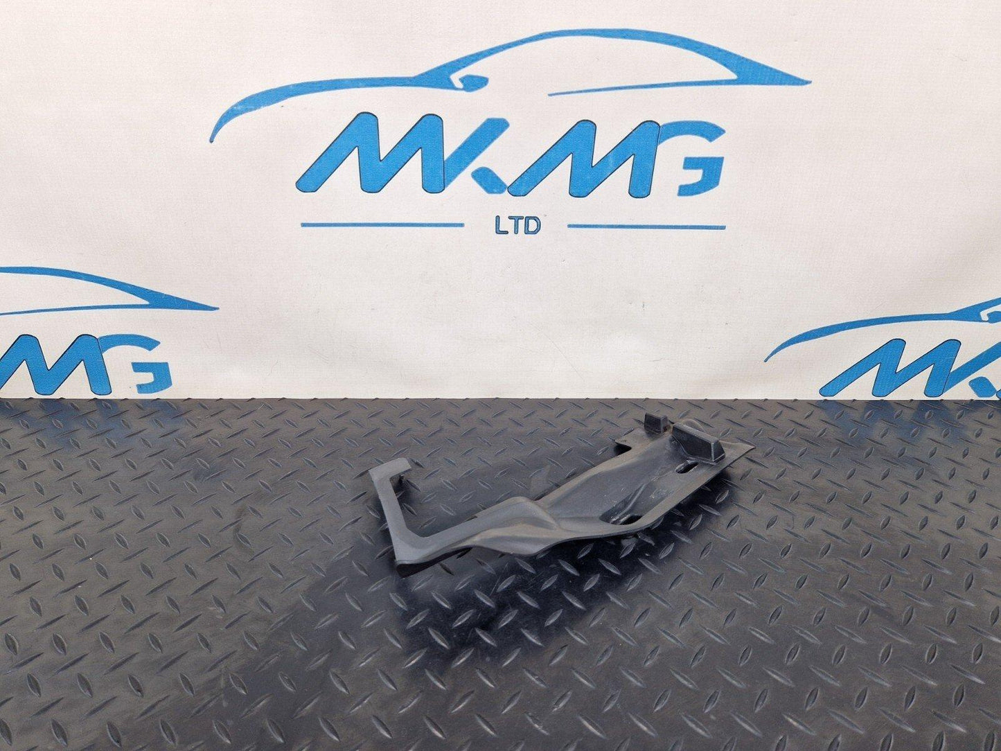 14-23 MERCEDES VITO W447 RIGHT SIDE WATER DEFLECTOR COVER TRIM A4478842674