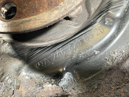 12-18 MERCEDES A B CLA W176 W246 C117 GENUINE REAR RIGHT SIDE WHEEL HUB A2460406