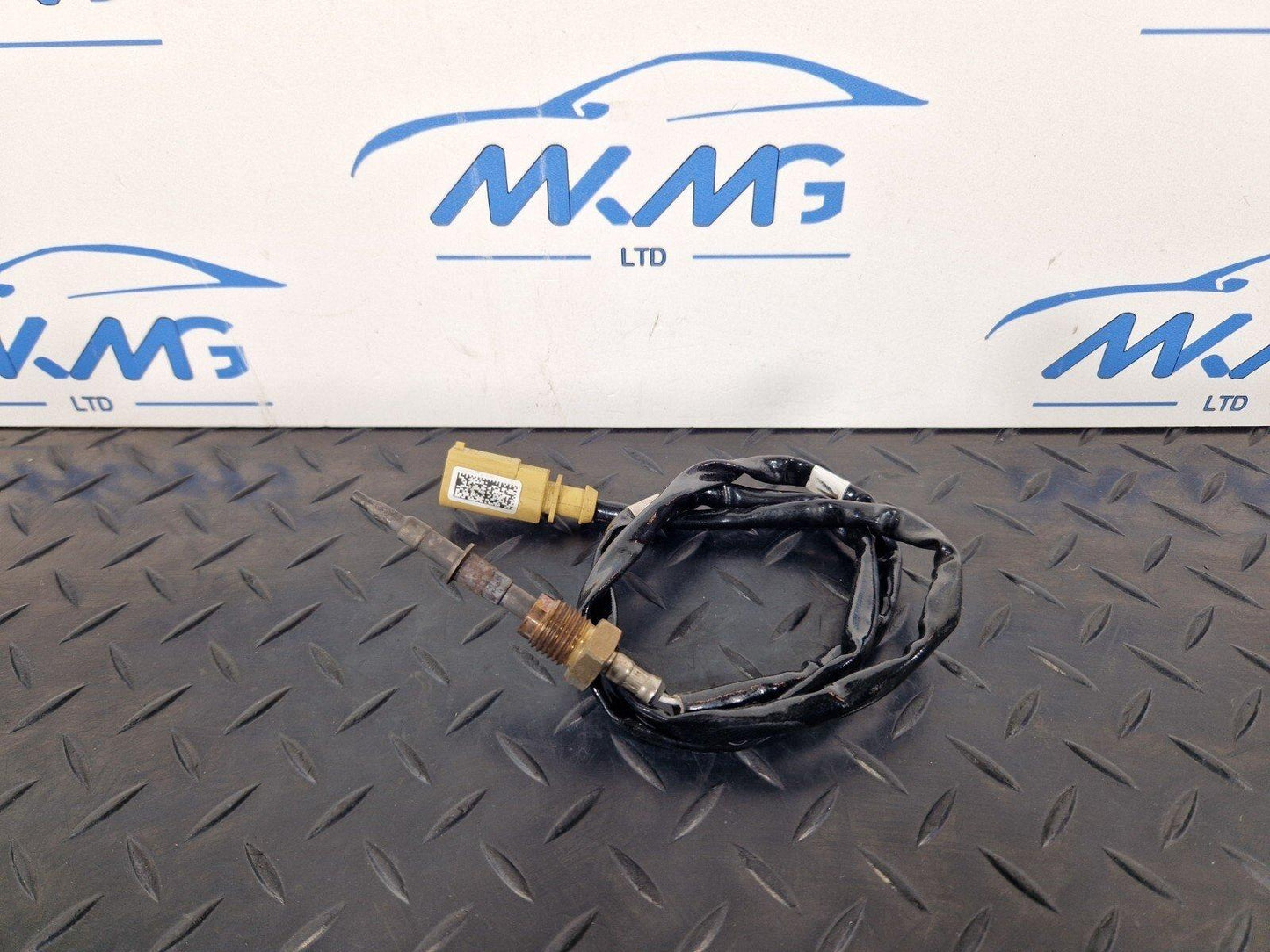 16-19 AUDI A4 B9 GENUINE EXHAUST GAS TEMPERATURE SENSOR 8W0906088F