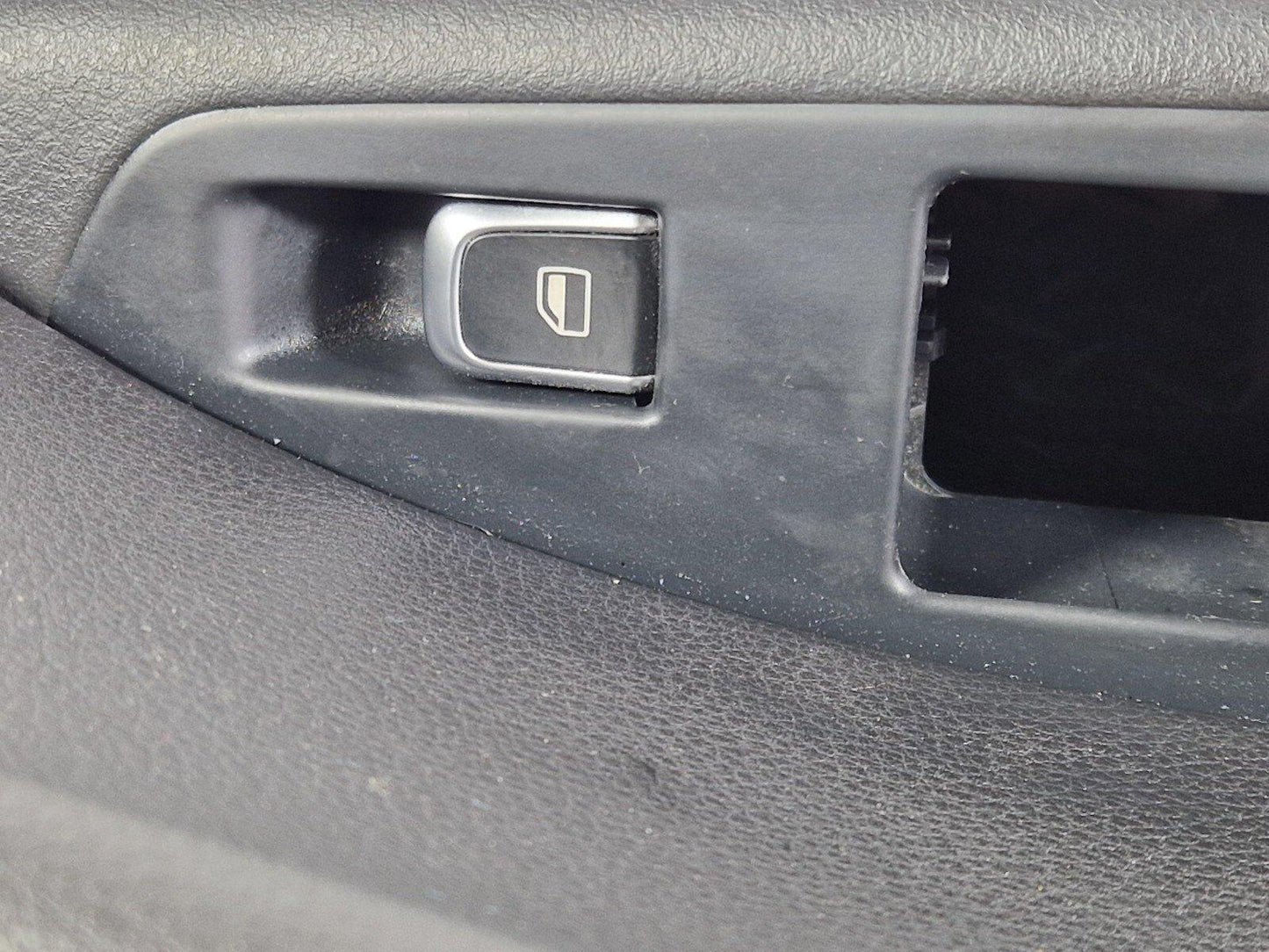 15-18 AUDI A7 4G RHD REAR LEFT PASSENGER NSR LEATHER DOOR CARD 4G8867305
