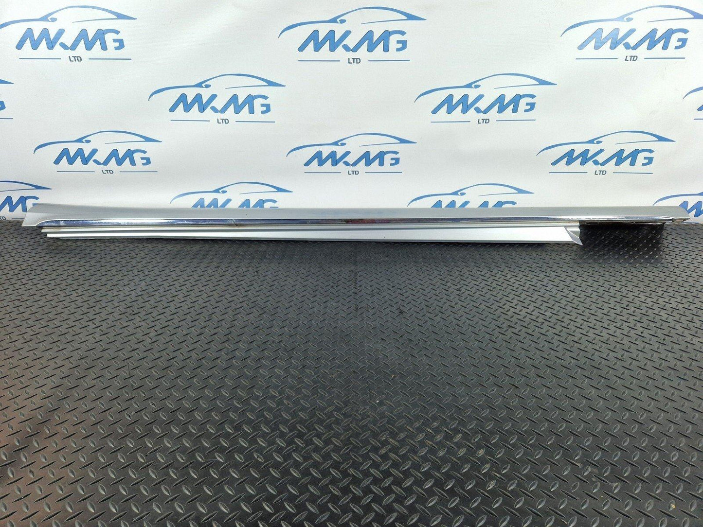 14-21 MERCEDES BENZ C CLASS SALOON W205 LEFT SIDE SKIRT IN SILVER A2056907102