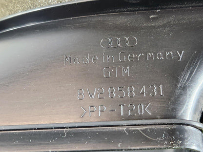 16-19 AUDI A4 B9 GENUINE DASHBOARD AIR VENT TRIM & ANTENNA AMPLIFIER 8W2858431