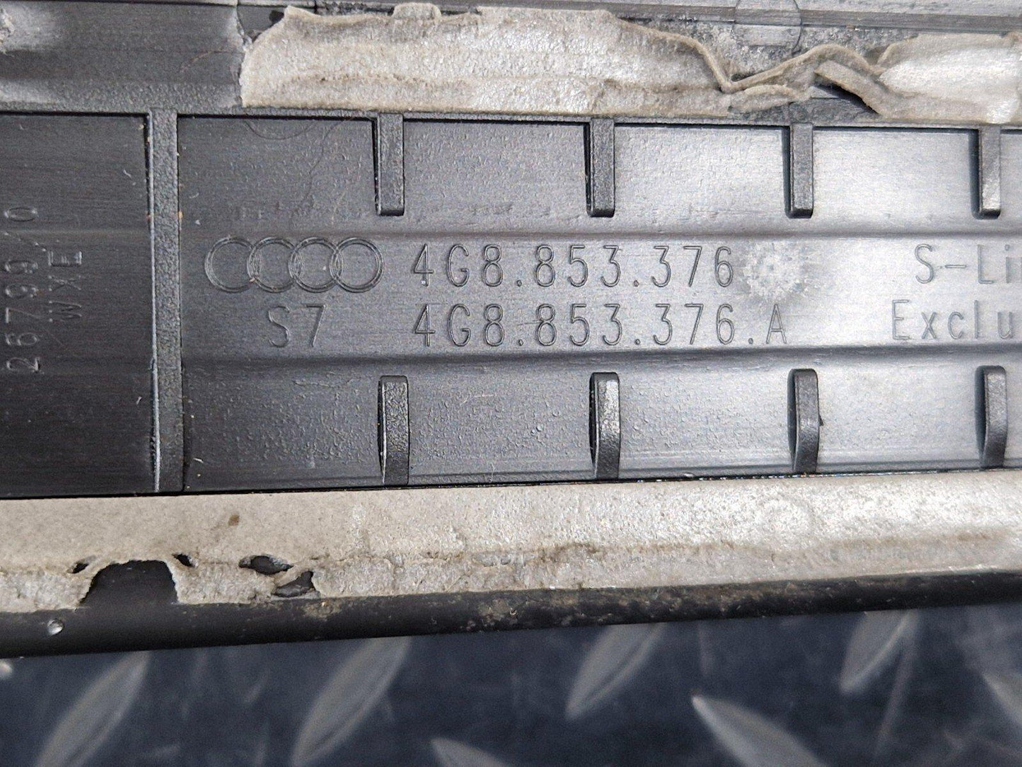 10-18 AUDI A7 4G S-LINE GENUINE REAR RIGHT SILL TRIM 4G8853376