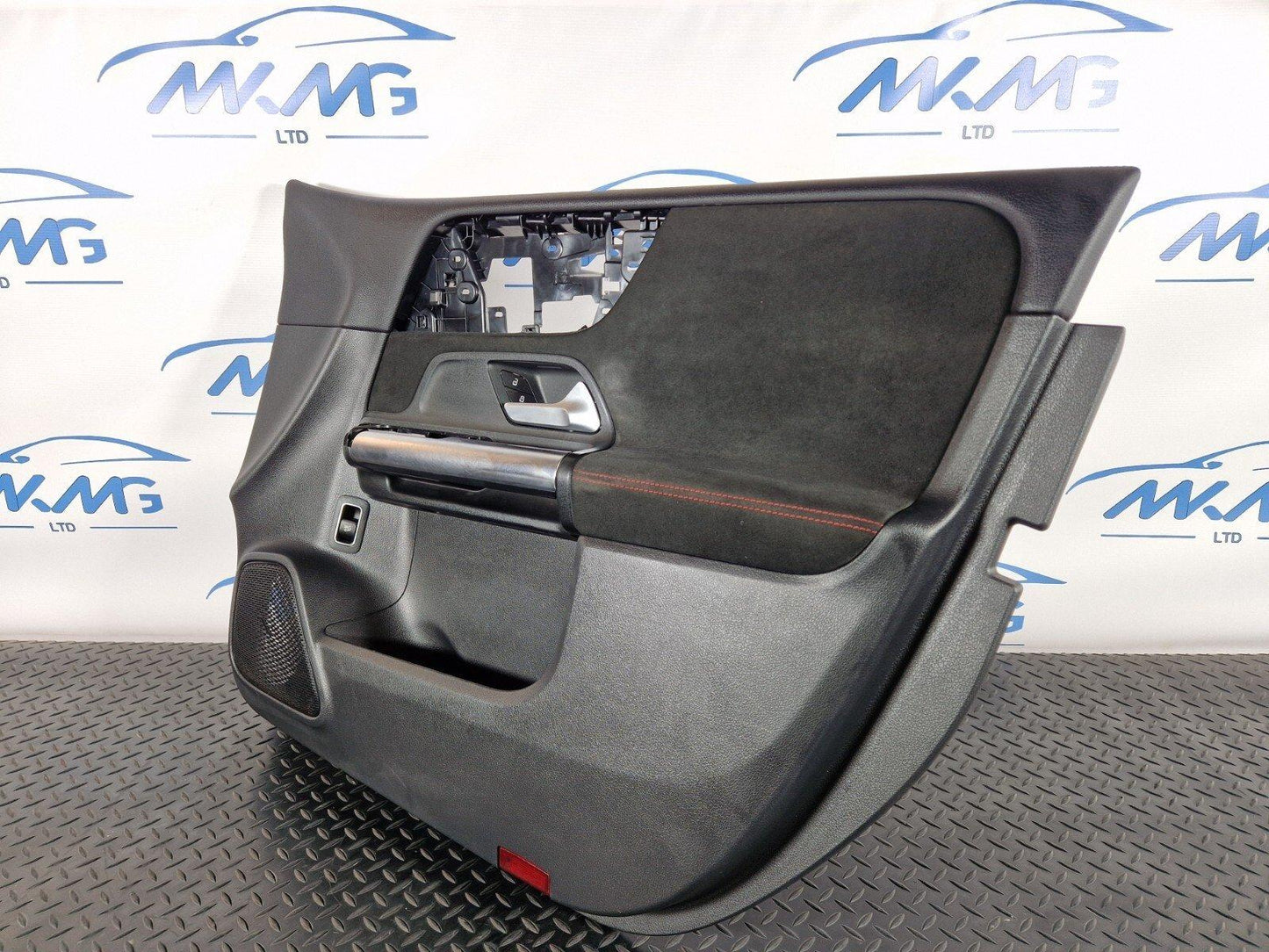 19-ON MERCEDES BENZ B CLASS W247 DOOR CARD PANEL RIGHT SIDE FRONT A2477204602