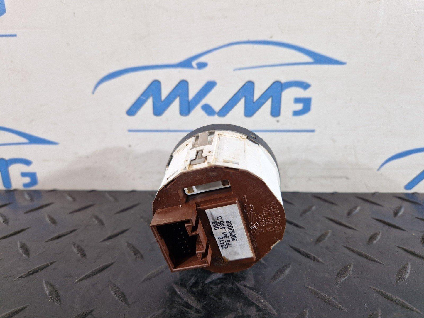 10-18 VW TOUAREG 7P GENUINE DIFFERENTIAL LOCK SWITCH OFF ROAD 7P6941435D