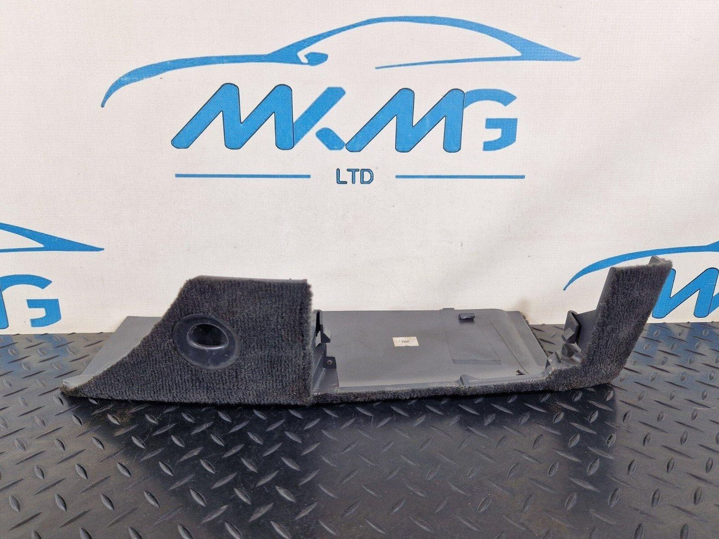 10-15 AUDI Q7 4L GENUINE OEM DRIVERS RIGHT O/S SEAT LOWER PANEL TRIM 7L0881328