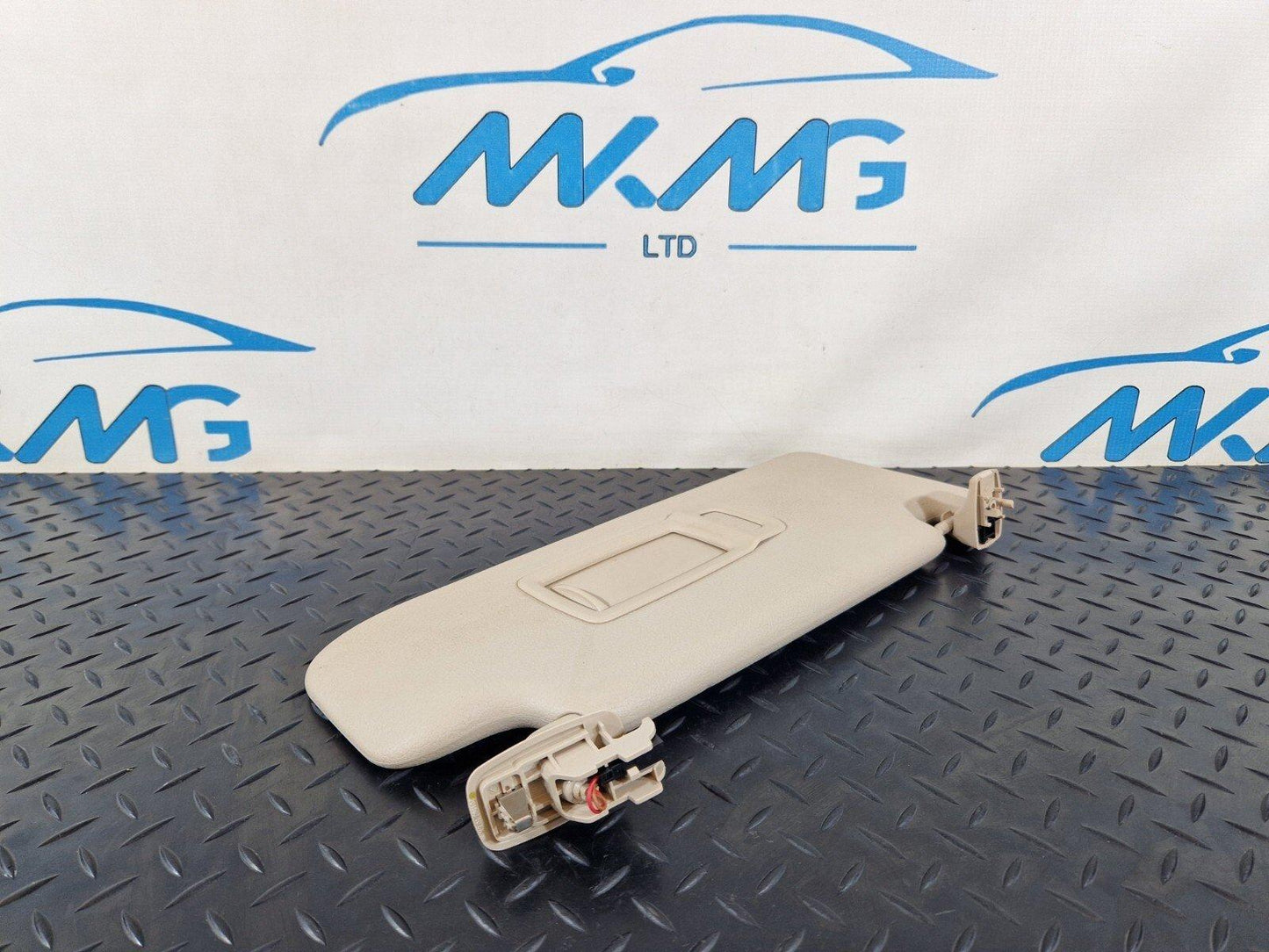 14-21 BMW 2 SERIES 218d GRAN TOURER F46 RIGHT SUN VISOR COVER 20150310