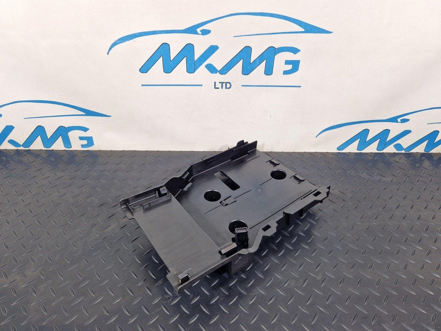 18-ON MERCEDES SPRINTER W907 W910 FRONT BODY CONTROL UNIT BRACKET HOLDER MOUNT