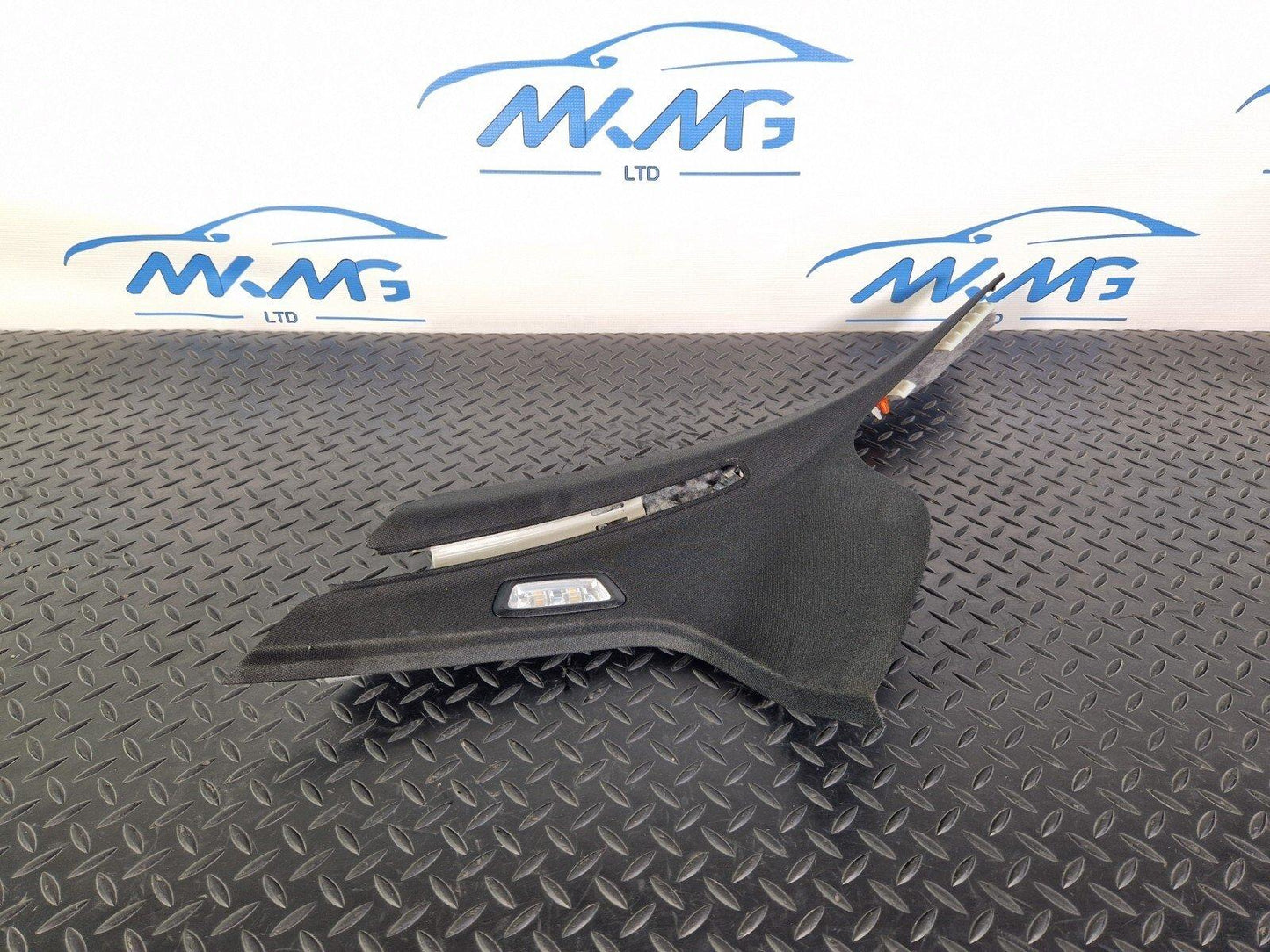 14-21 MERCEDES BENZ C300h W205 D PILLAR TRIM PASSENGER SIDE A2056908203