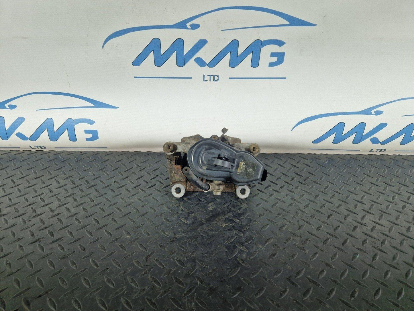 16-19 AUDI A4 B9 OEM REAR RIGHT O/S ELECTRIC BRAKE CALIPER 32355763