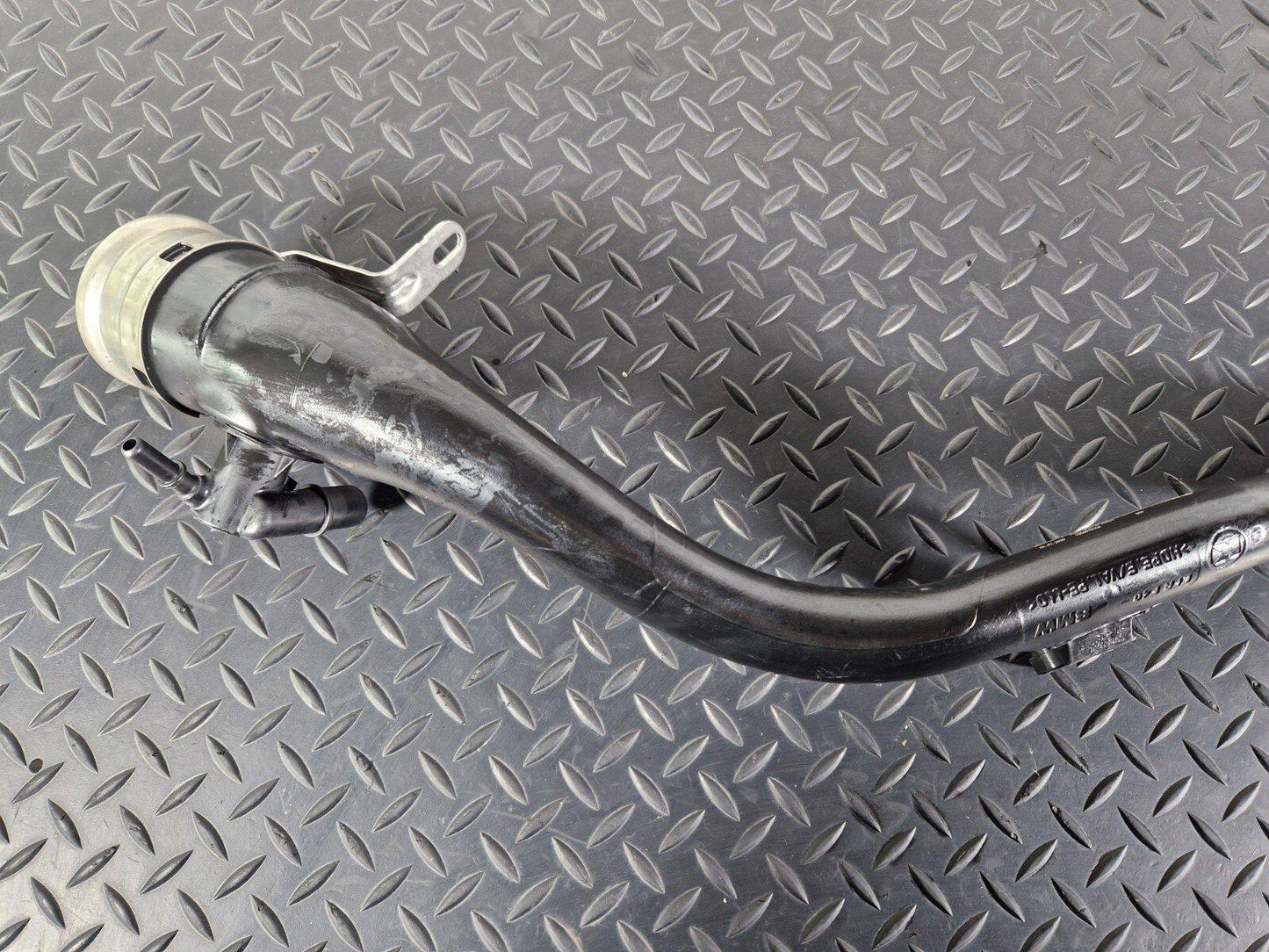 20-24 BMW 1 SERIES F40 GENUINE FUEL TANK FILLER PIPE 7458657