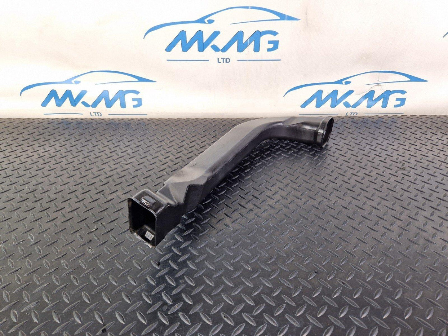 18-ON MERCEDES BENZ SPRINTER W907 AIR DUCT A9078310800