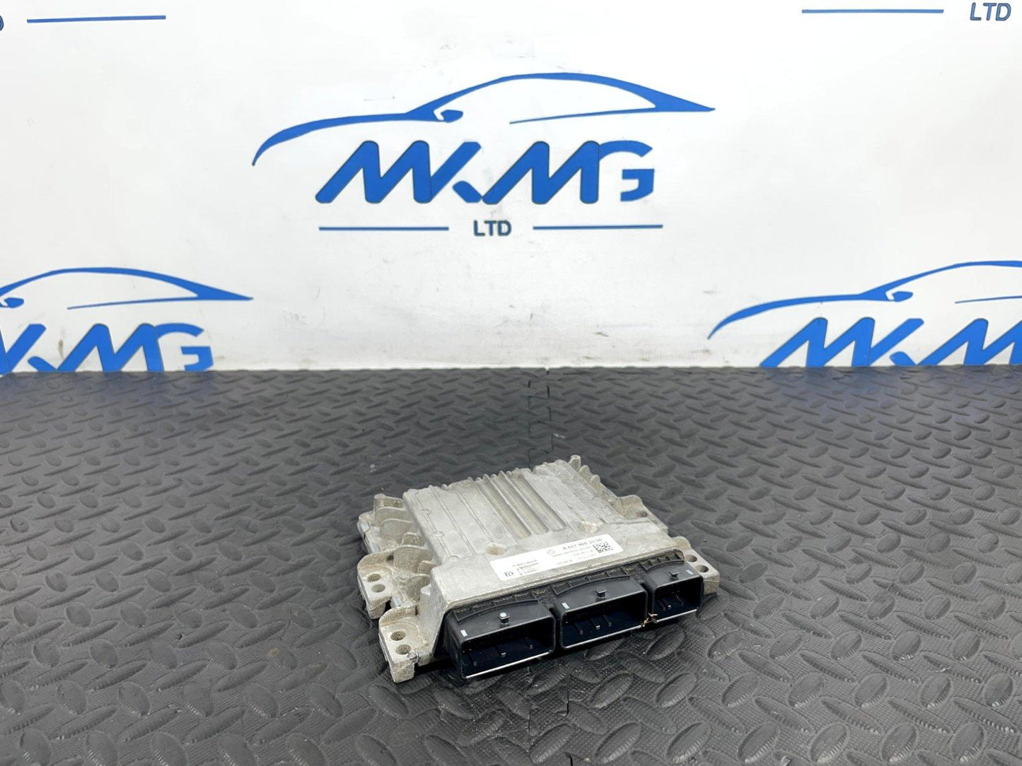 12-18 MERCEDES A-CLASS W176 GENUINE ENGINE ECU 1.5 CDI OM607 A6079002000