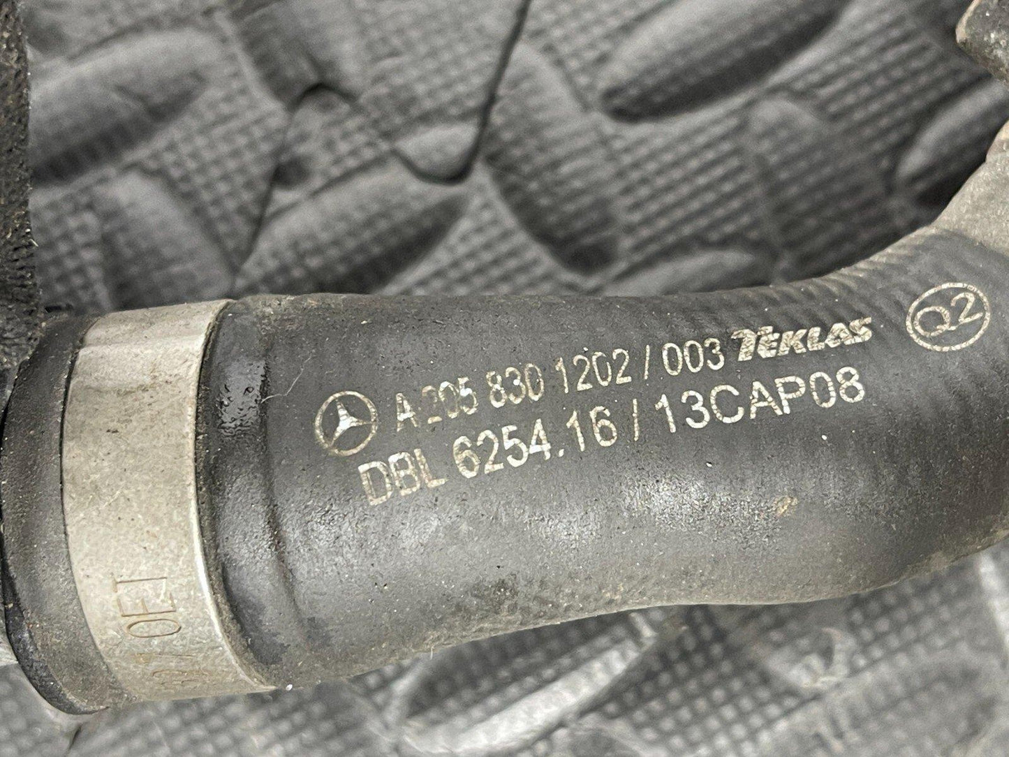 14-21 MERCEDES BENZ C300 W205 GEUINE CIRCULATION PUMP HEATING & COOLANT HOSES