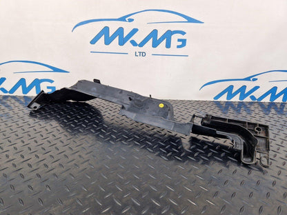 16-19 AUDI A4 B9 GENUINE RIGHT DRIVER SIDE WING PANEL SEAL 8W0821170