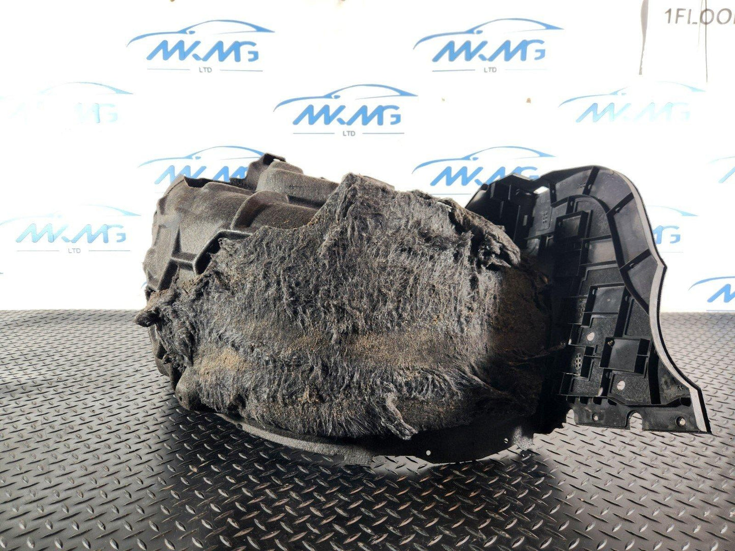 16-20 AUDI Q7 4M REART LEFT N/S SIDE WHEEL ARCH LINER REAR PART 4M0810171