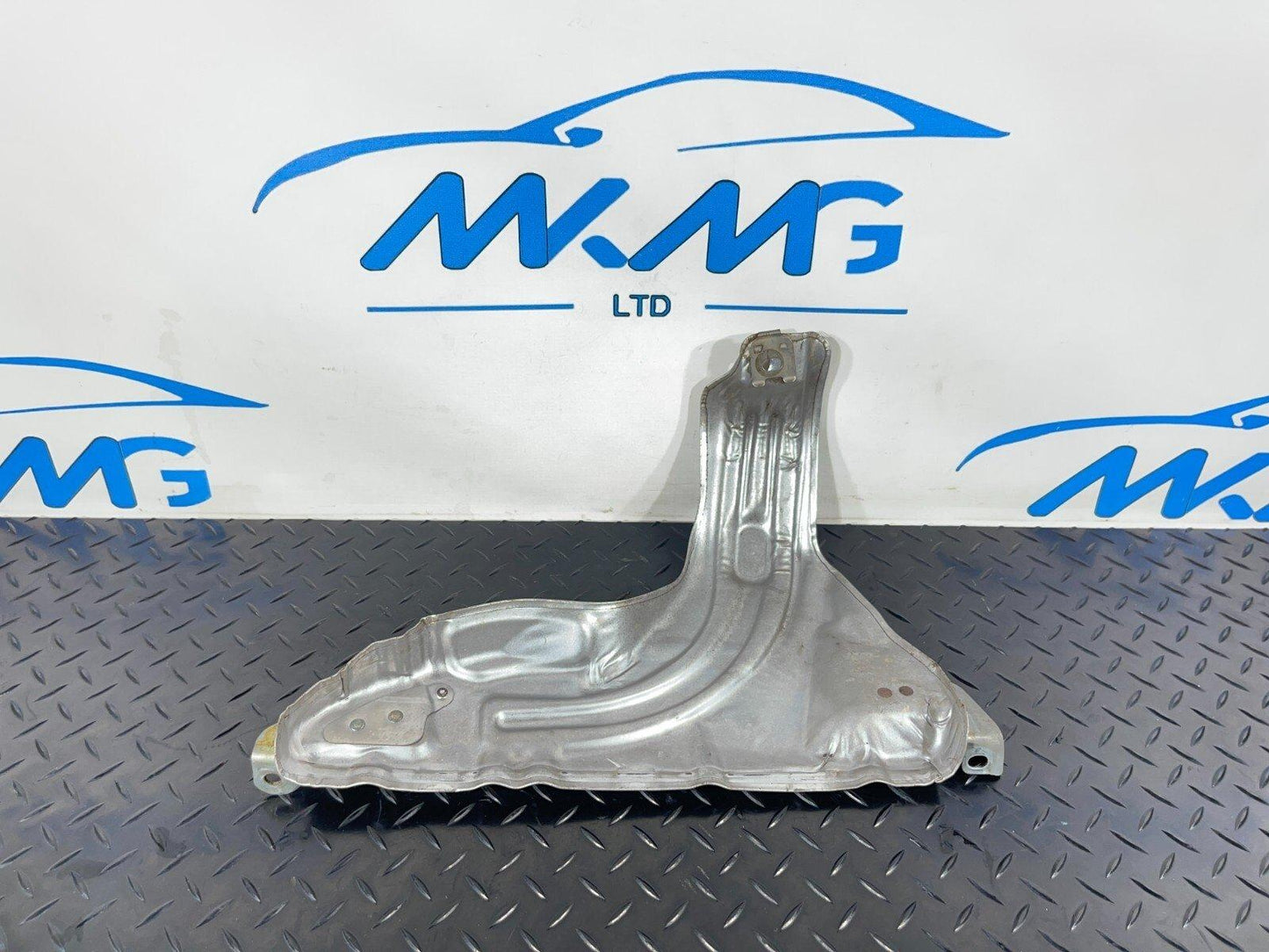 14-21 MERCEDES BENZ C350e W205 EXHAUST HEAT SHIELD COVER A2741421020