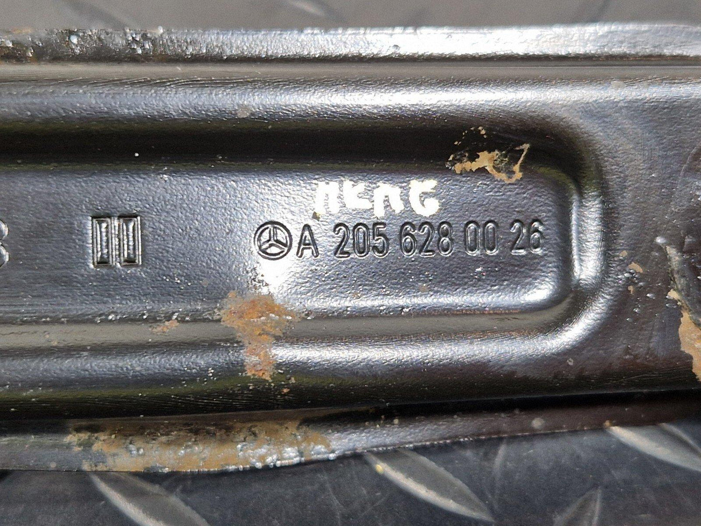 14-21 MERCEDES-BENZ C250D W205 GENUINE STIFFENING BRACE BAR A2056280026