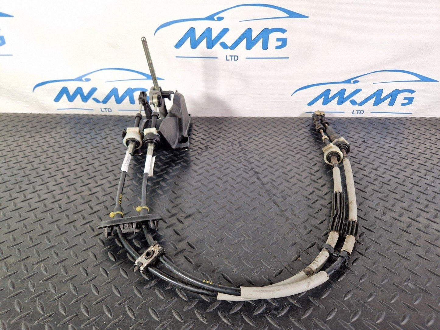 14-19 MERCEDES BENZ GLA X156 GEAR SELECTOR CABLE LINKAGE A1763600373