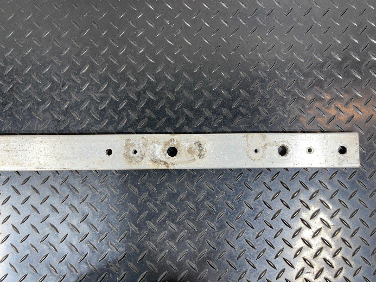 14-21 MERCEDES BENZ C-CLASS C350h W205 REAR TUNNEL BEAM BAR A2056190725