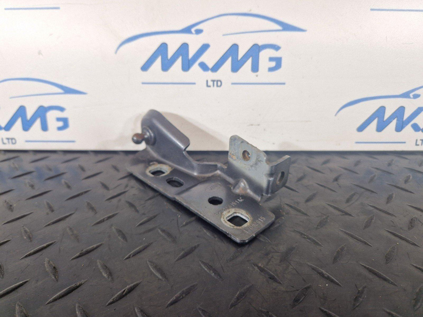 14-19 LAND ROVER L550 DISCOVERY SPORT LEFT SIDE BONNET HINGE BRACKET FK7216151AC