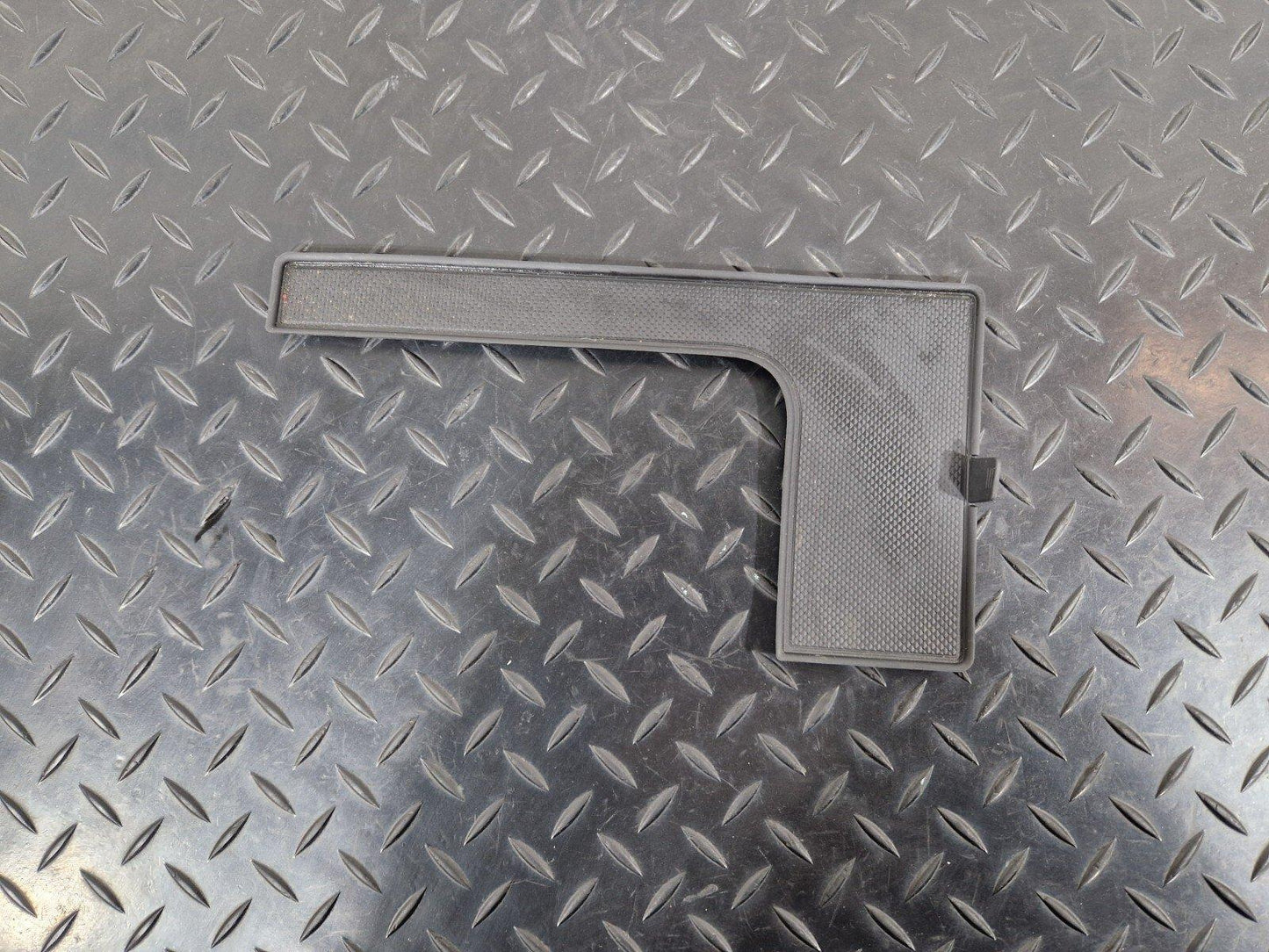 16-19 AUDI A4 AVANT B9 S-LINE OEM CENTRE CONSOLE RUBBER INSERT 8W0863301B